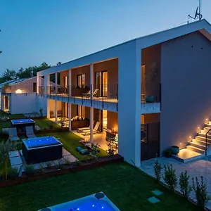 Shiloh Private Luxury Costermano