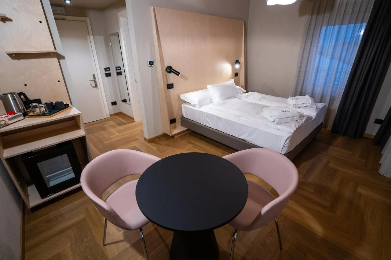 Bed & Breakfast La Meridiana Costermano